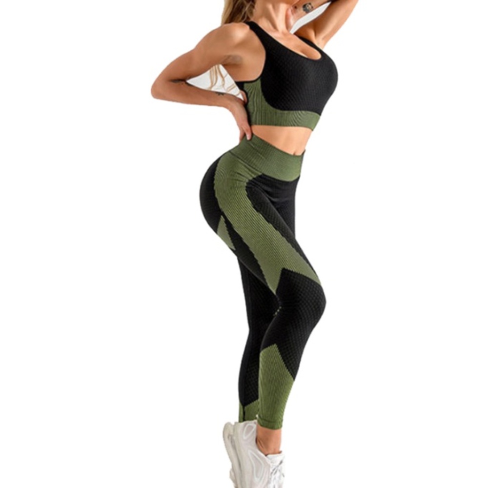 SEAMLESS ACTIVEWEAR SET